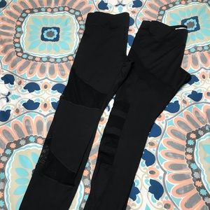 2 pairs mesh cut out leggings🌸